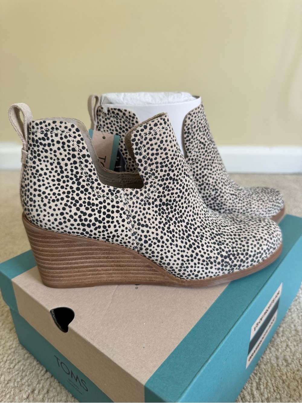 NWT TOMS Kallie Mini Cheetah Print Wedge Bootie Size 6.5